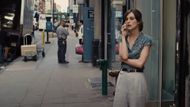 Keira Knightley in Begin Again | Image via Rotten Tomatoes Trailers